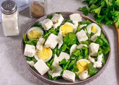 Салат с рукколой и козьим сыром рецепт с фото пошагово 
