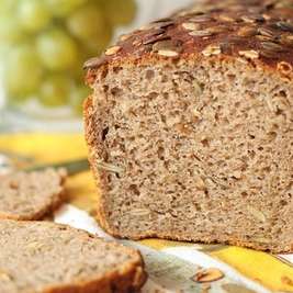 Пшенично-ржаной хлеб с семечками на закваске