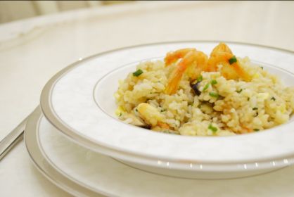 Жареный рис по-тайски с креветками рецепт с фото пошагово